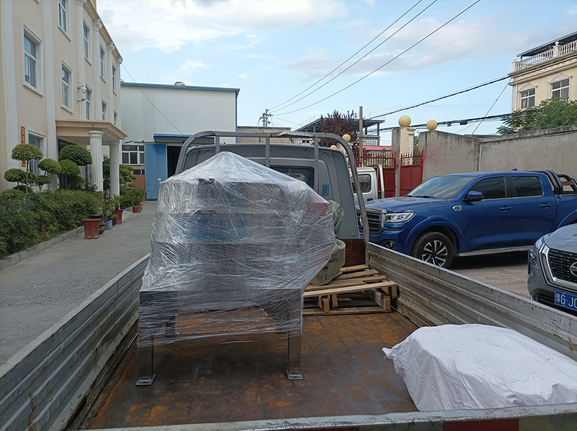 帶支架的旋振篩發貨