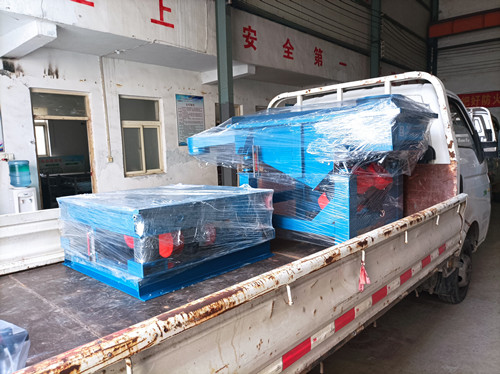 直線篩和振動平臺發貨