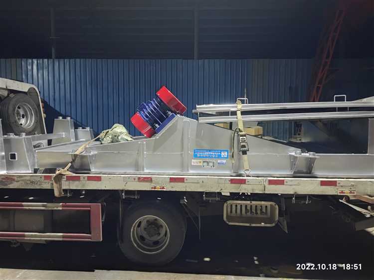 直線篩、直排篩、旋振篩、振動(dòng)平臺(tái)等設(shè)備集中發(fā)貨