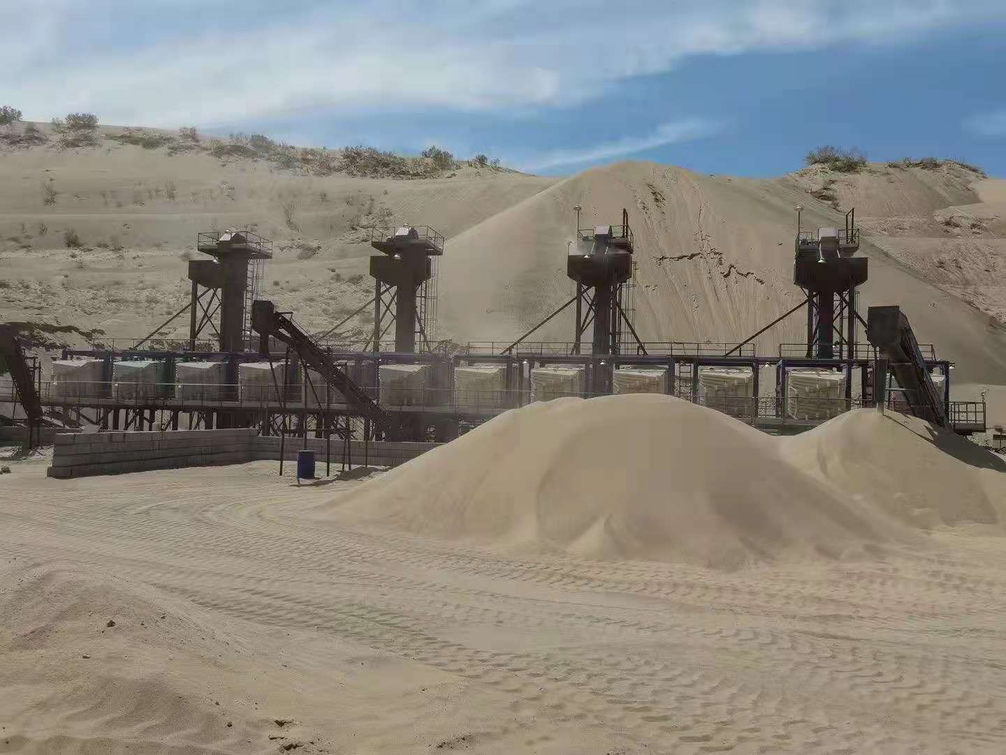 新疆某硅業上市公司設備現場